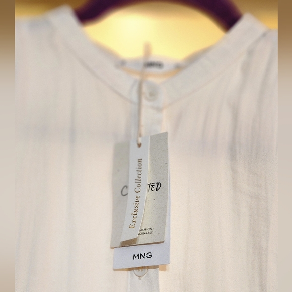 MANGO Women's Buttoned Flowy Blouse Off White NWT - Picture 8 of 10